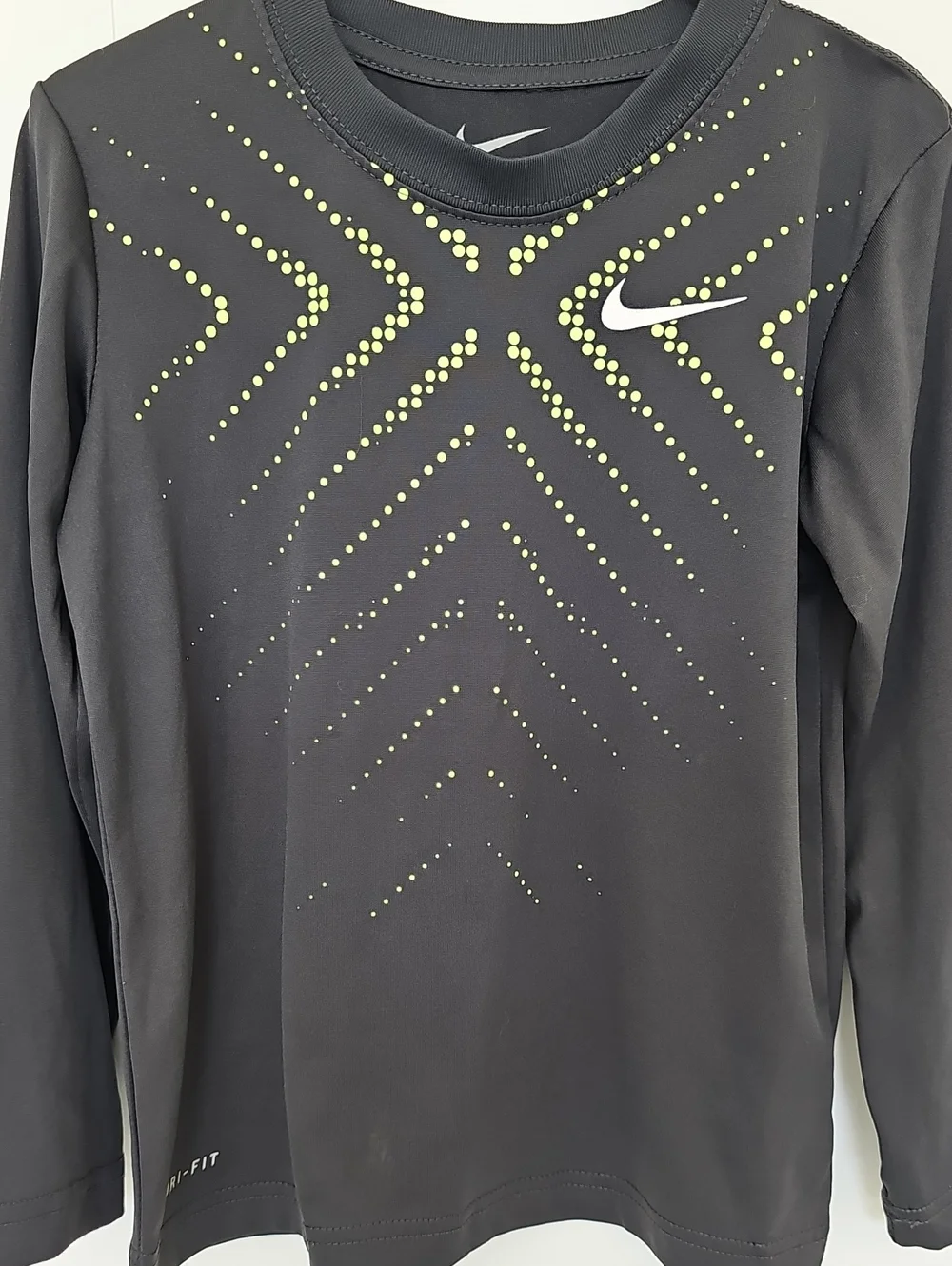 Nike Dri-Fit Grey Long Sleeve Athletic Shirt w/ Neon Yellow Dot Detail Boys Sz 6